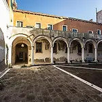 Suite Ca\' Della Tana